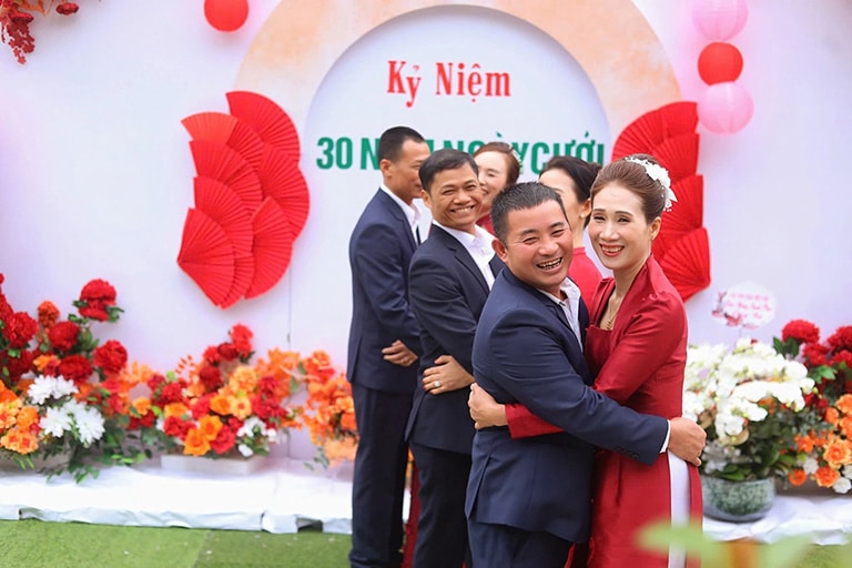 kỷ niệm 30 năm ngày cưới