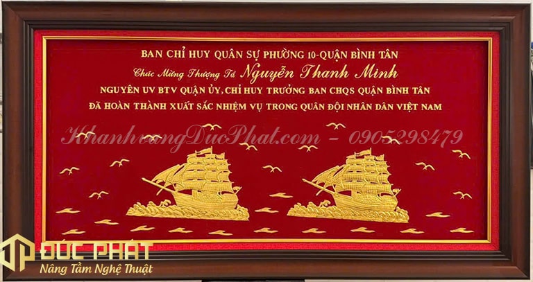khánh vàng thuyền buồm tri ân