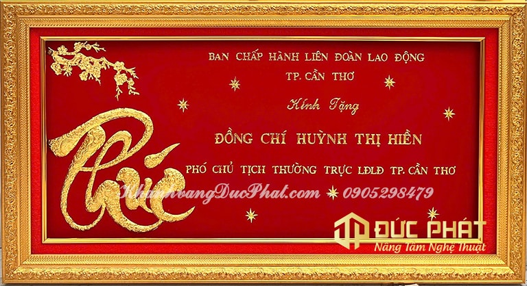 khánh vàng chữ Phúc tri ân về hưu
